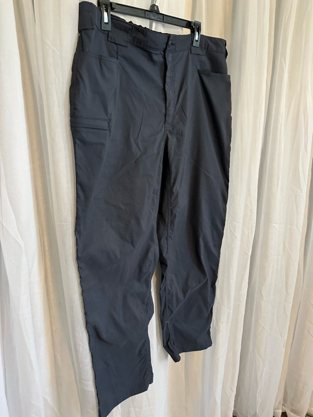 Duluth Trading Mens Lightweight Navy Utility Pants - Picture 3 of 5